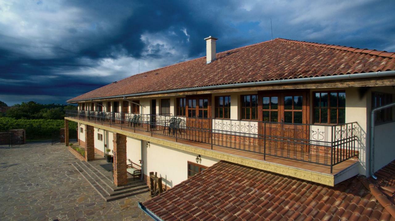 Ebner Pince - Panzio Bed & Breakfast Turbékpuszta Exterior photo