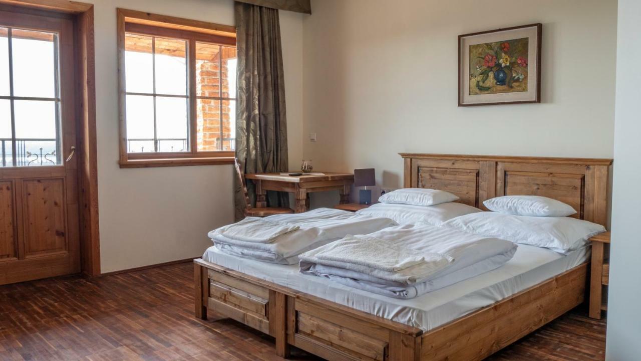 Ebner Pince - Panzio Bed & Breakfast Turbékpuszta Exterior photo